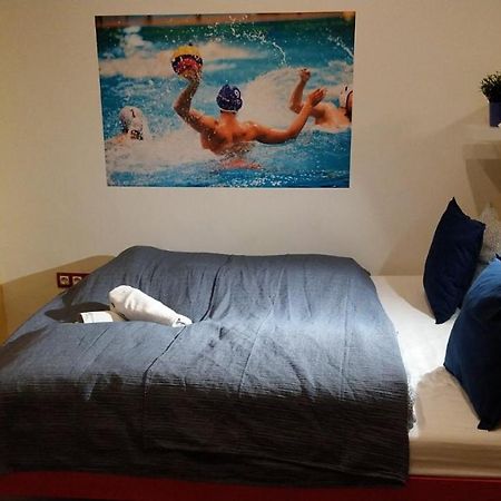 בודפשט Yellow Blue Apartment מראה חיצוני תמונה