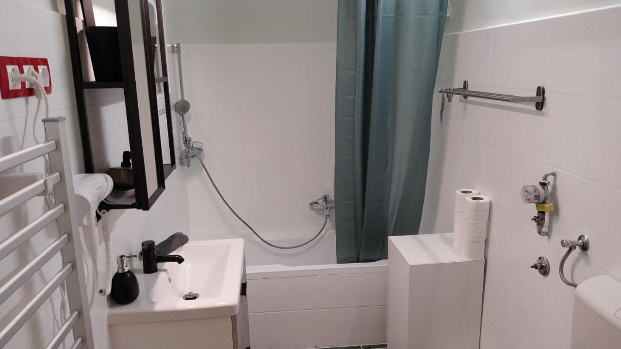 בודפשט Yellow Blue Apartment מראה חיצוני תמונה