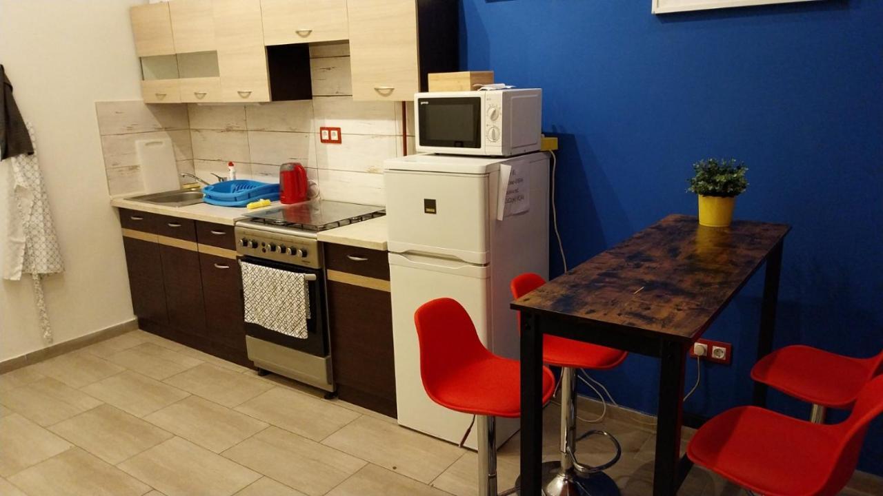 בודפשט Yellow Blue Apartment מראה חיצוני תמונה